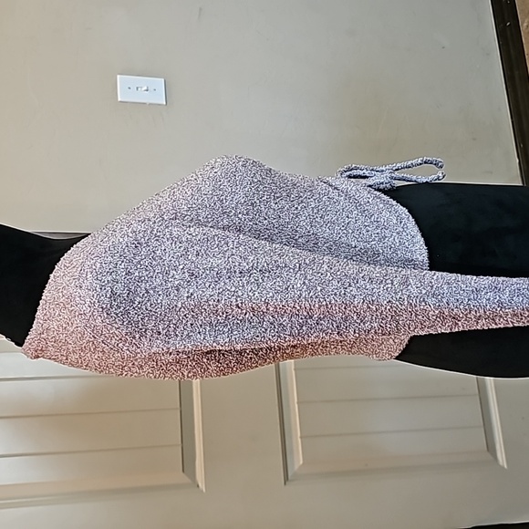 Wild Fable size small front cinch crop sweater - Picture 3 of 5